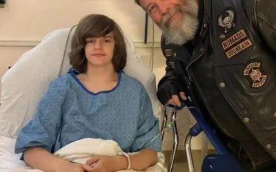 Le Motard Qui A Frappé Mon Fils A Visité Chaque Jour Jusqu’À Ce Que Mon Fils S’Est Réveillé Et A Dit Un Mot