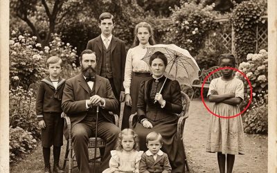 Personne n’avait remarqué la jeune esclave sur le portrait jusqu’à ce qu’un zoom révèle ce qu’elle portait